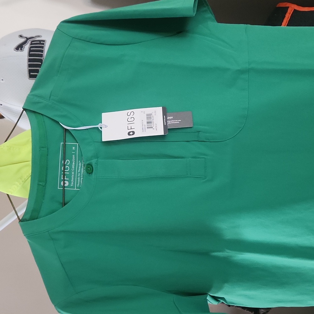 Figs uniform set M size